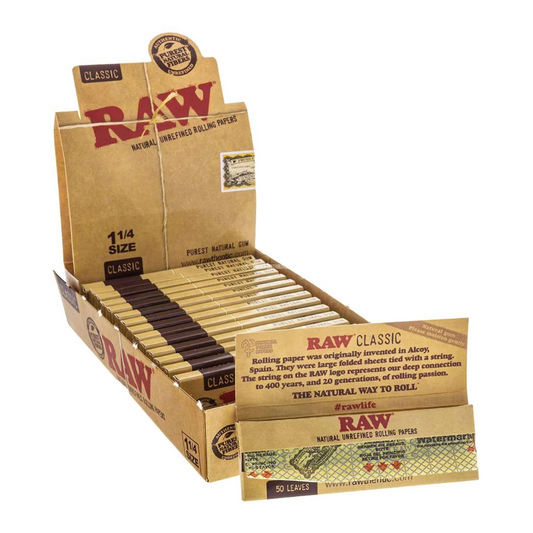 RAW CLASSIC 1 1/4 SIZE NATURAL UNREFINED ROLLING PAPERS - PACK OF 24